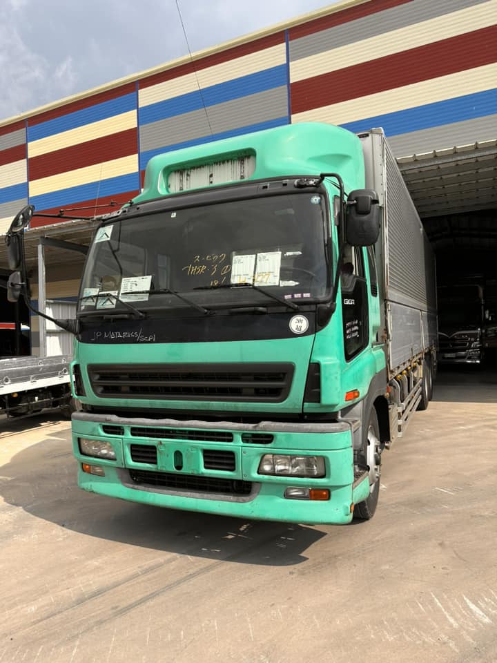 Isuzu Giga Wing Van WV0823-0071-17