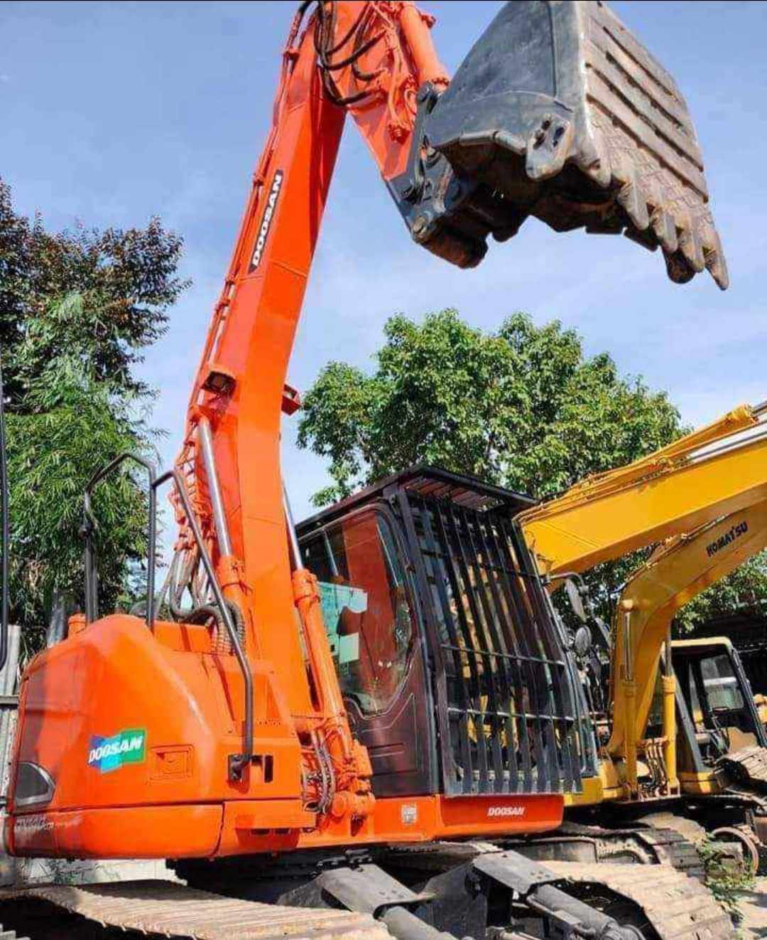 2014 Doosan DX140LCR Excavator TEX0723-0060-8