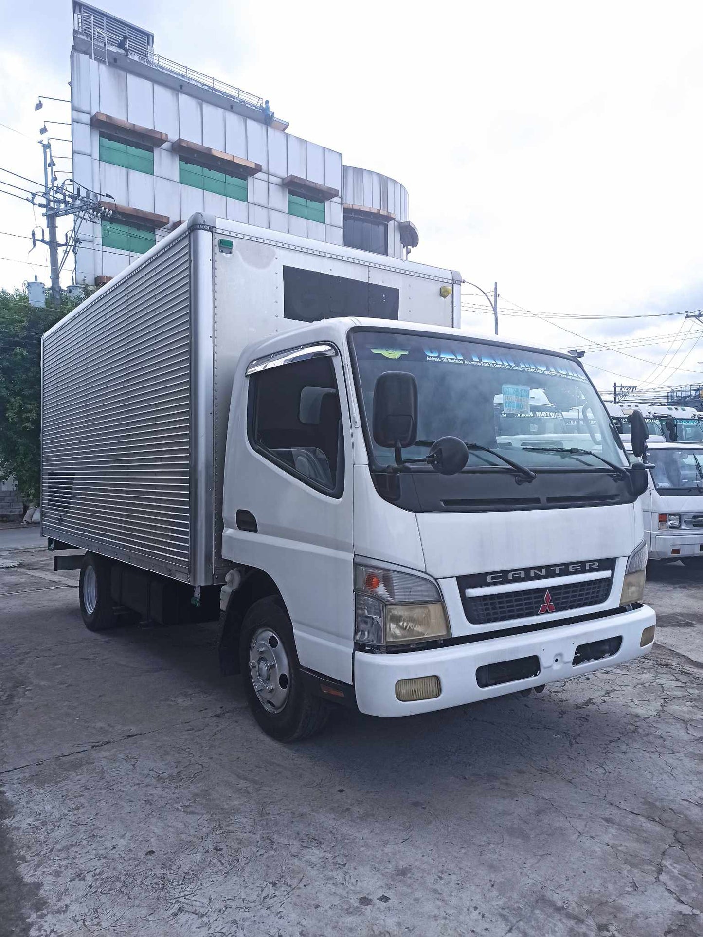 Fuso Canter Closed Van 6W CV0823-0015-14