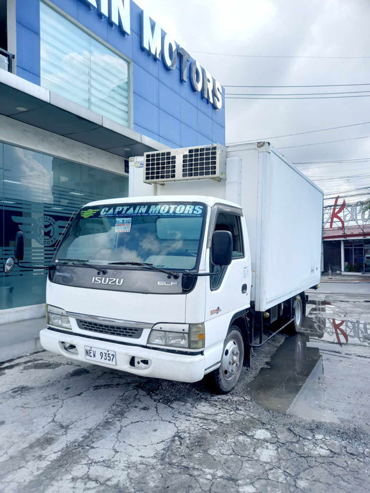 Isuzu Elf 6W Freezer Van FV0823-0022-14