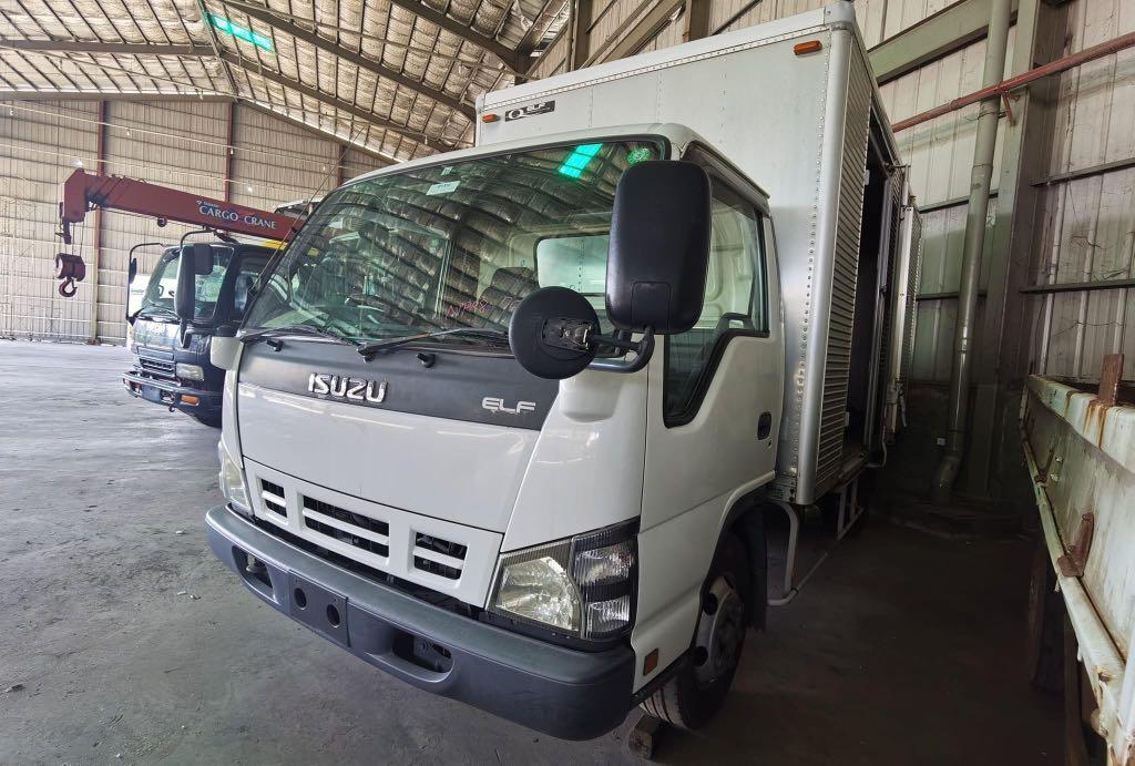 Isuzu Elf Closed Van CV0723-0001-11