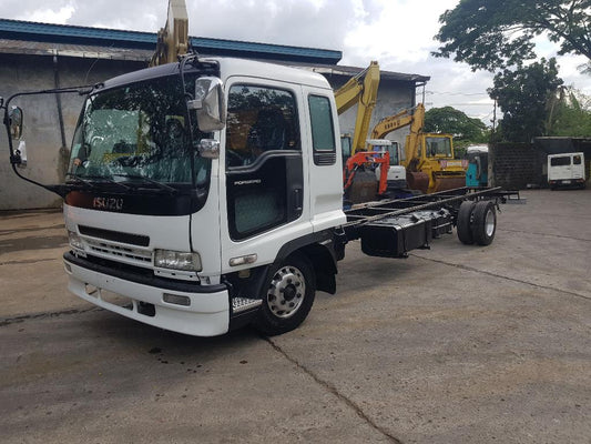 Isuzu forward 25ft. Tractor Head ST0823-0021-3