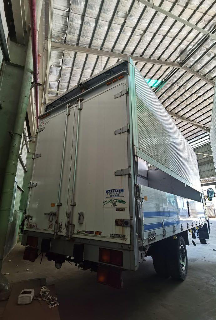 Isuzu Forward Wing Van WV0723-0007-11