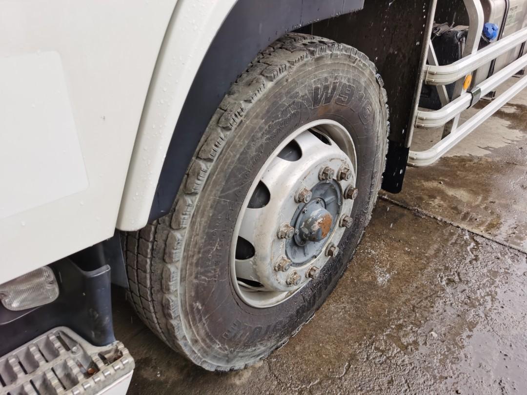 Isuzu Giga 10W Wing Van WV0823-0045-10