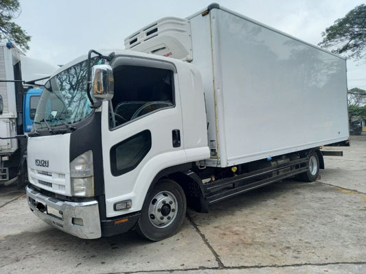 Isuzu Forward Freezer Van 20 ft. FV0823-0010-3