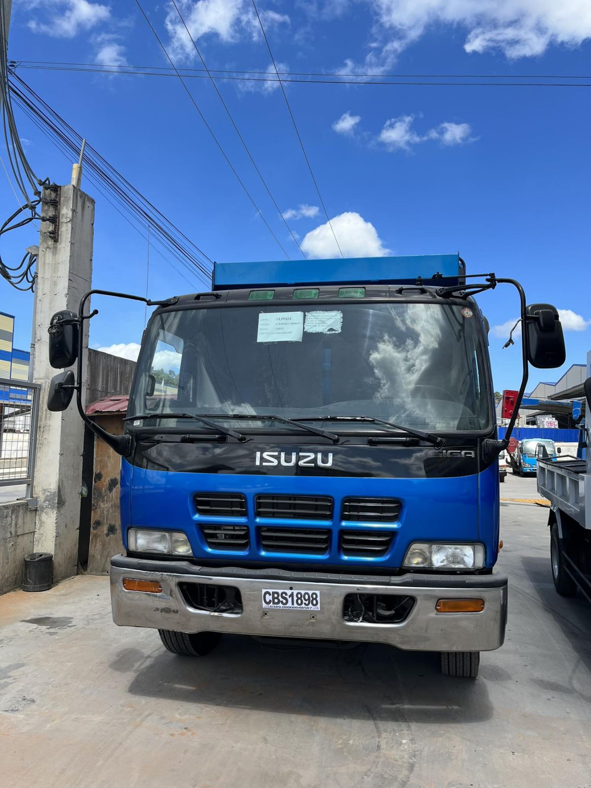 Isuzu Dump Truck DT00723-0026-5