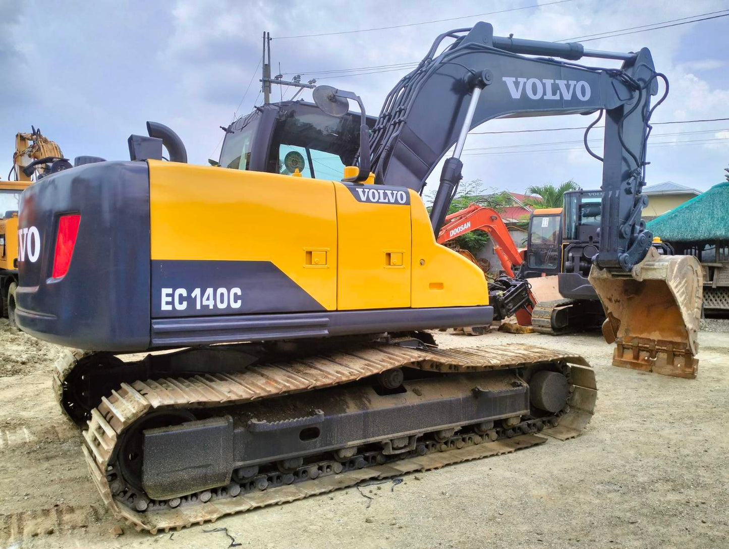 2016 Volvo Excavator TEX0723-0050-6