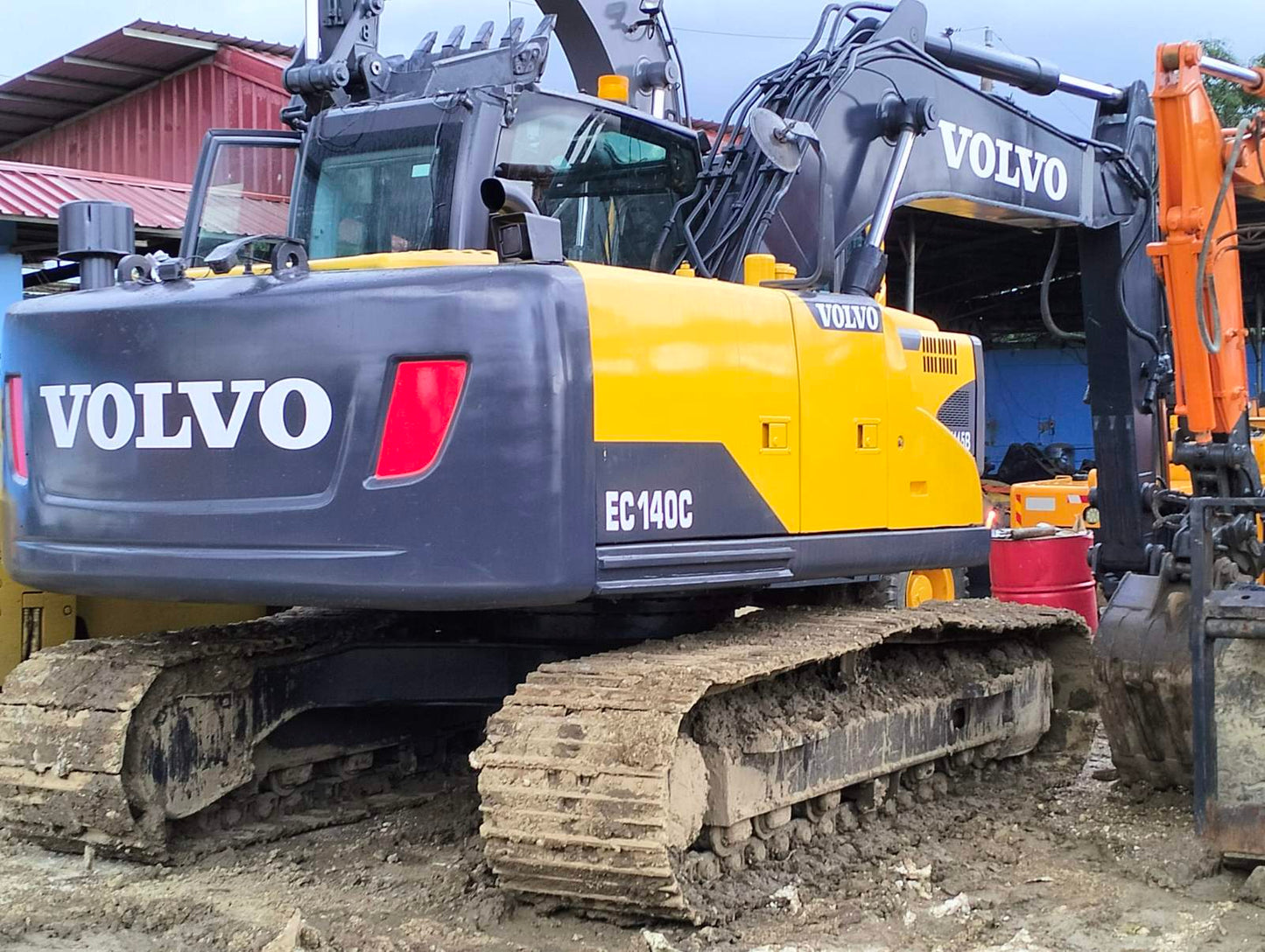 2016 Volvo Excavator TEX0723-0050-6