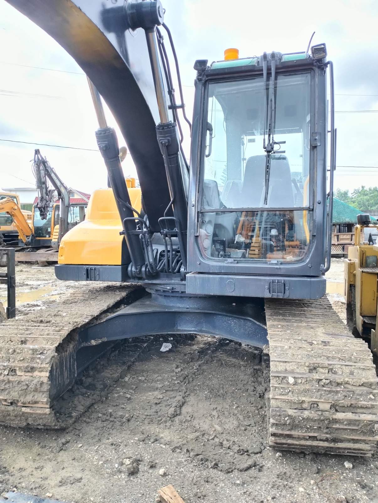 2016 Volvo Excavator TEX0723-0050-6