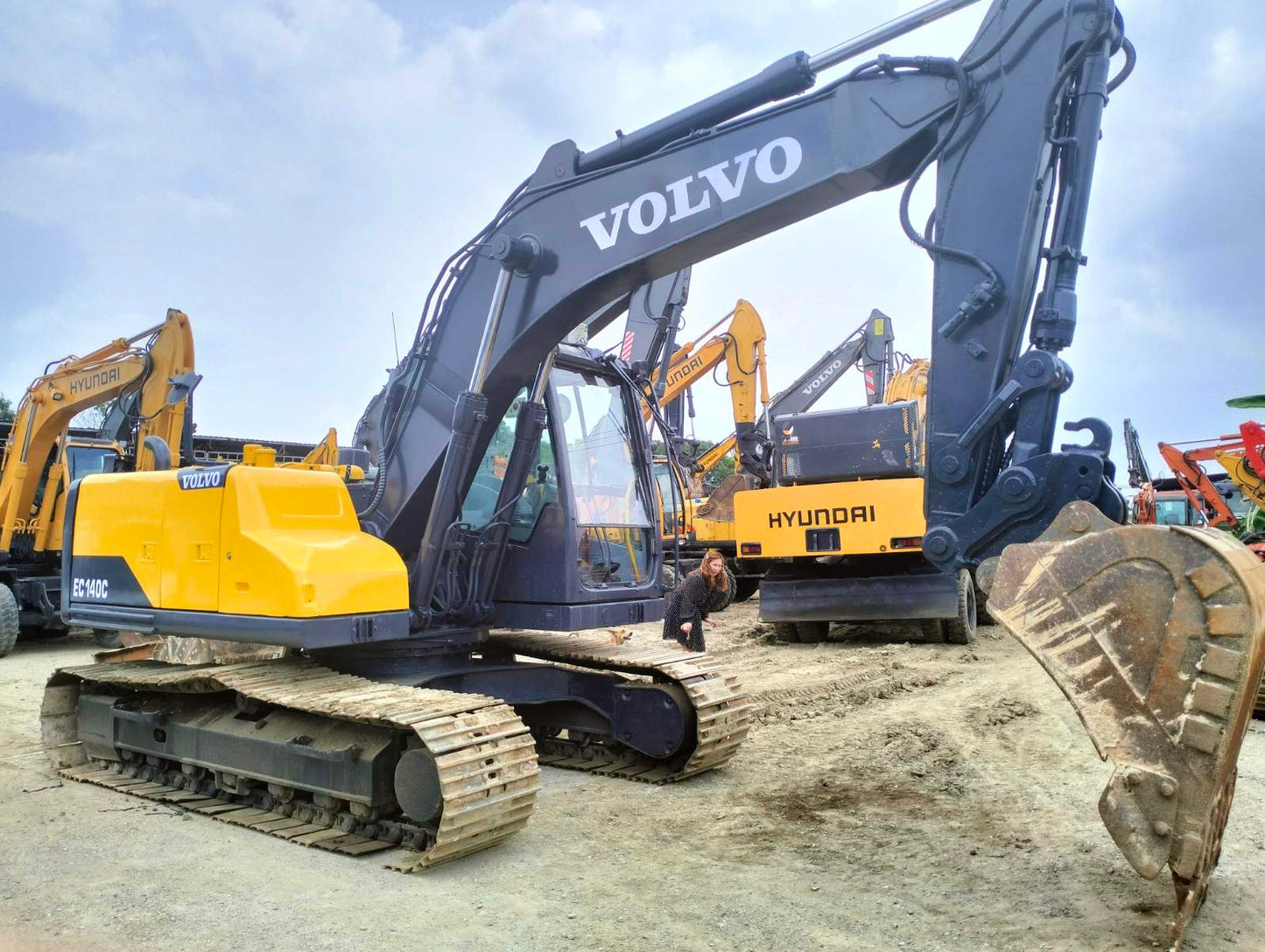 2016 Volvo Excavator TEX0723-0050-6