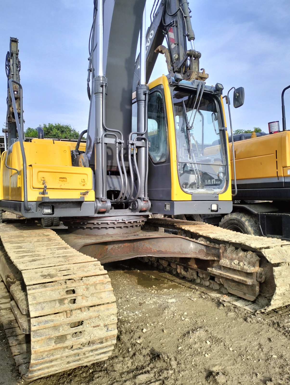 2013 Volvo Excavator TEX0723-0051-6 (0.8 cbm)