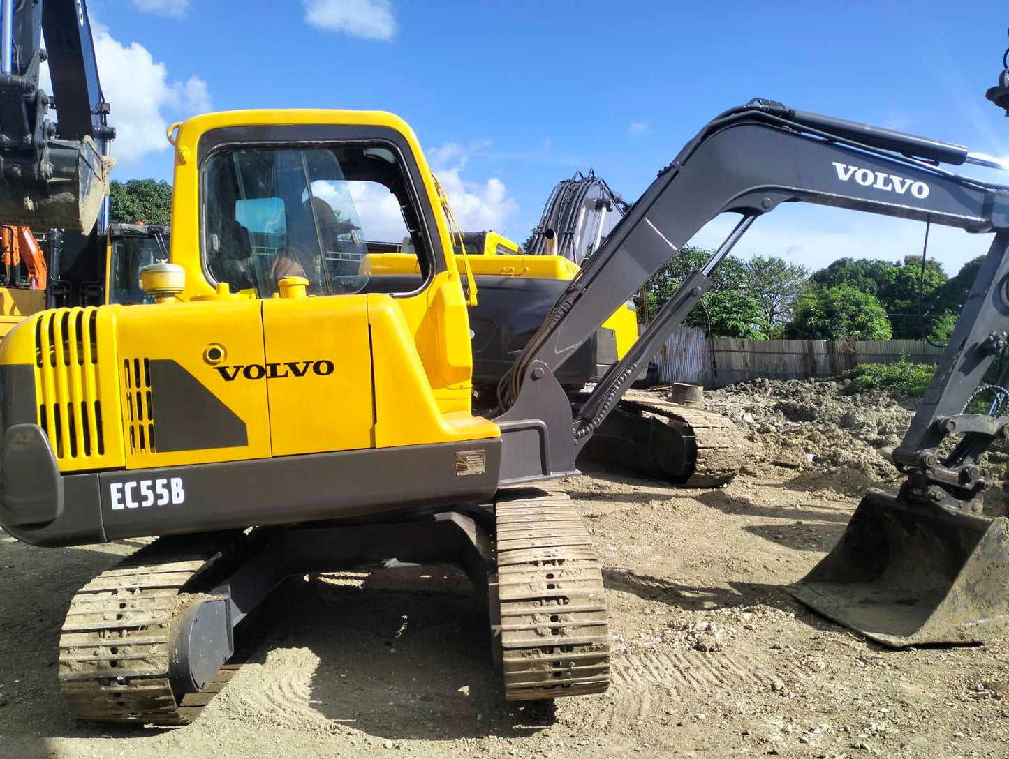 2005 Volvo Excavator TEX0723-0047-6