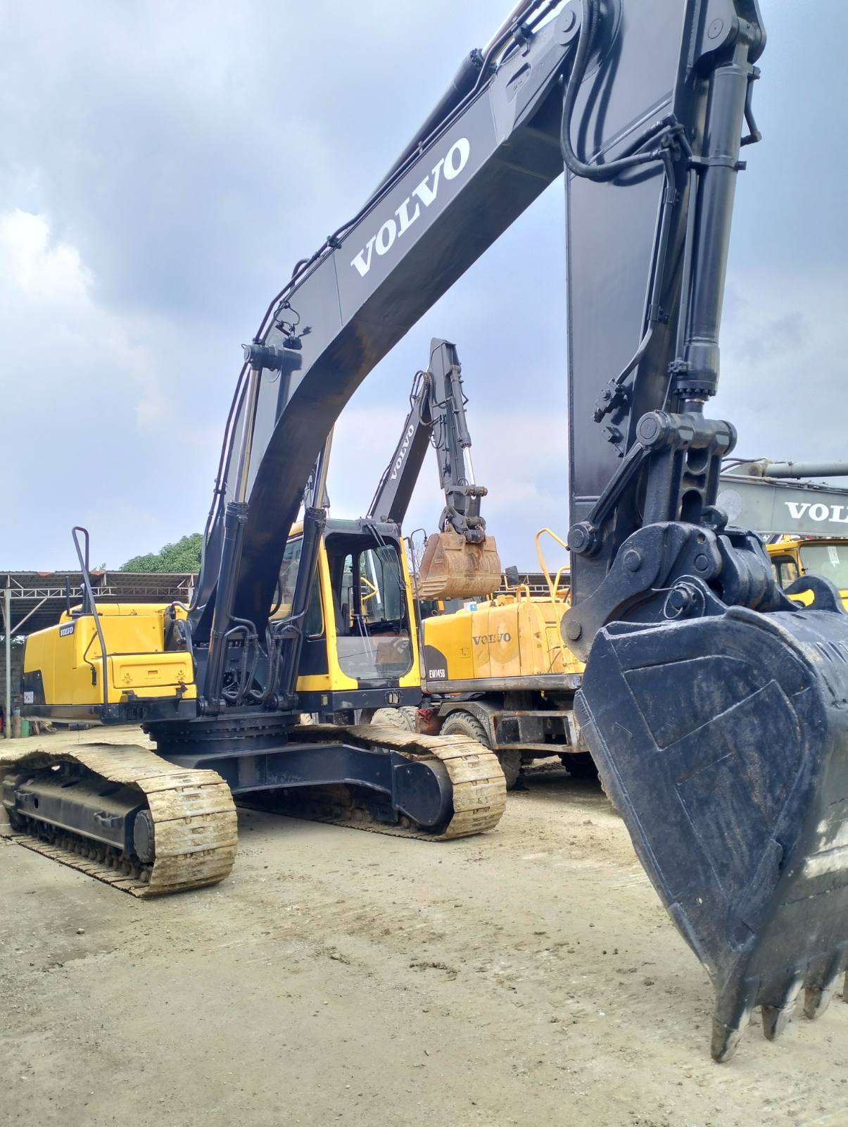 2015 Volvo Excavator TEX0723-0052-6 (1 cbm)