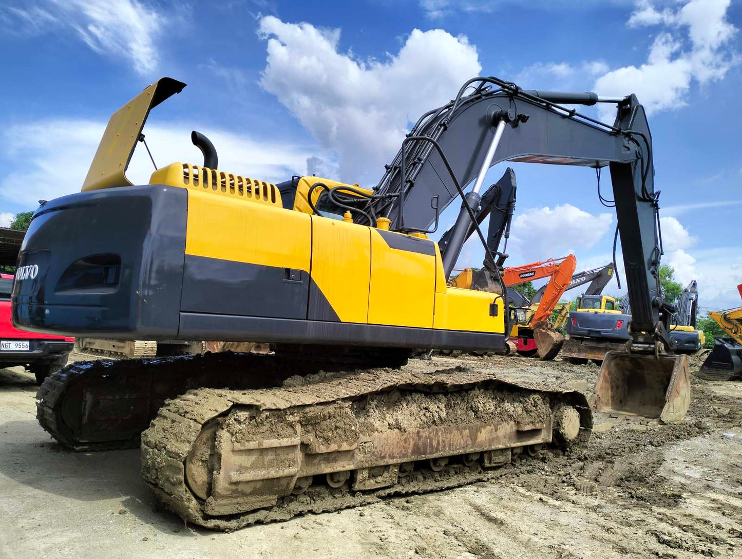 2014 Volvo Excavator TEX0723-0048-6