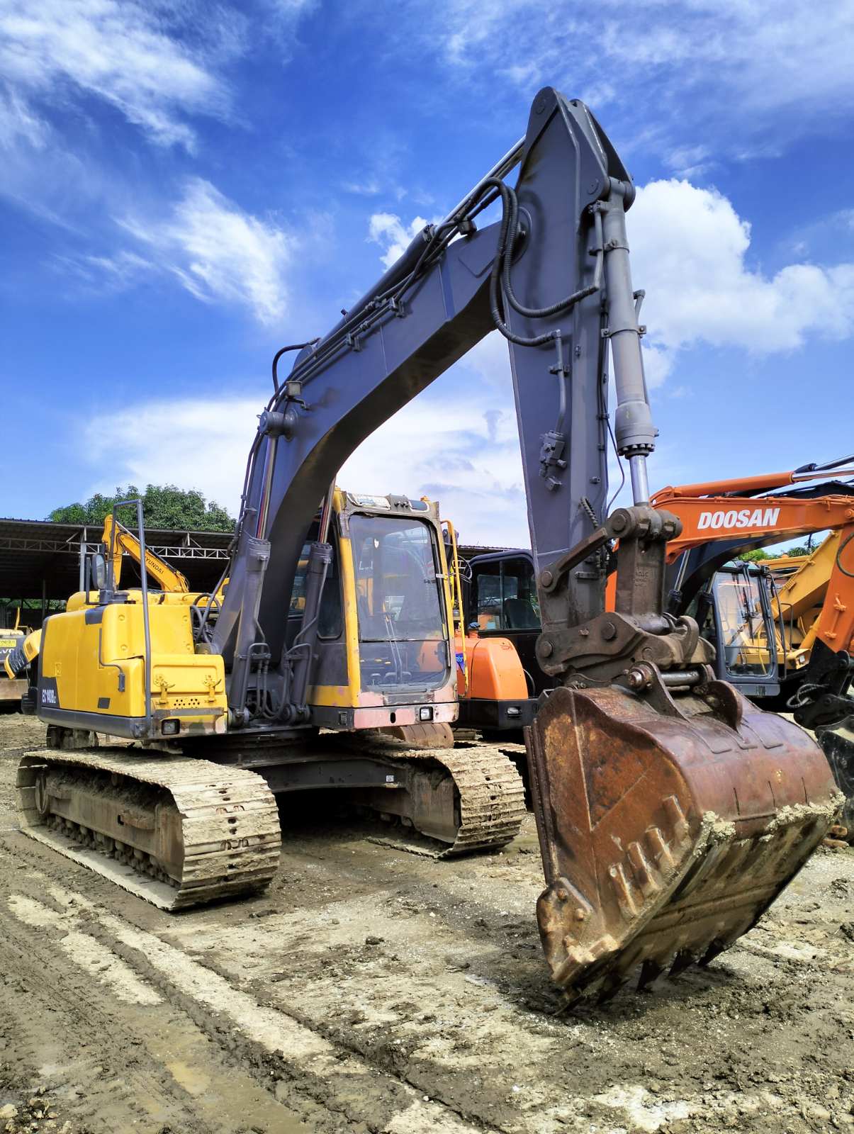 2014 Volvo Excavator TEX0723-0048-6