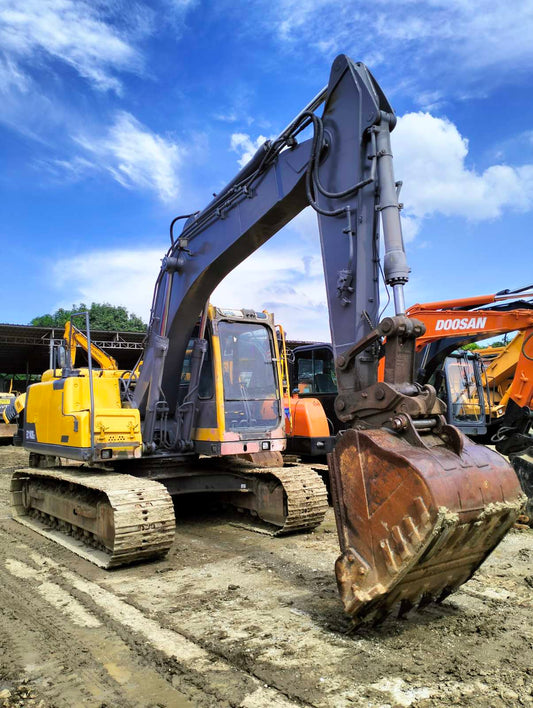 2014 Volvo Excavator TEX0723-0048-6