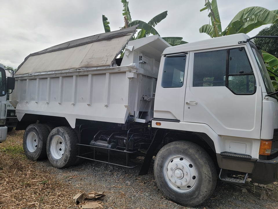 Hyundai Dump Truck DT00723-0027-6