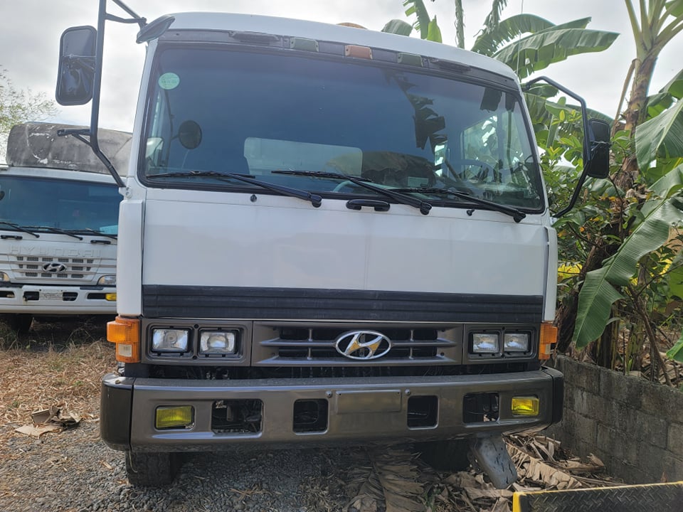 Hyundai Dump Truck DT00723-0027-6