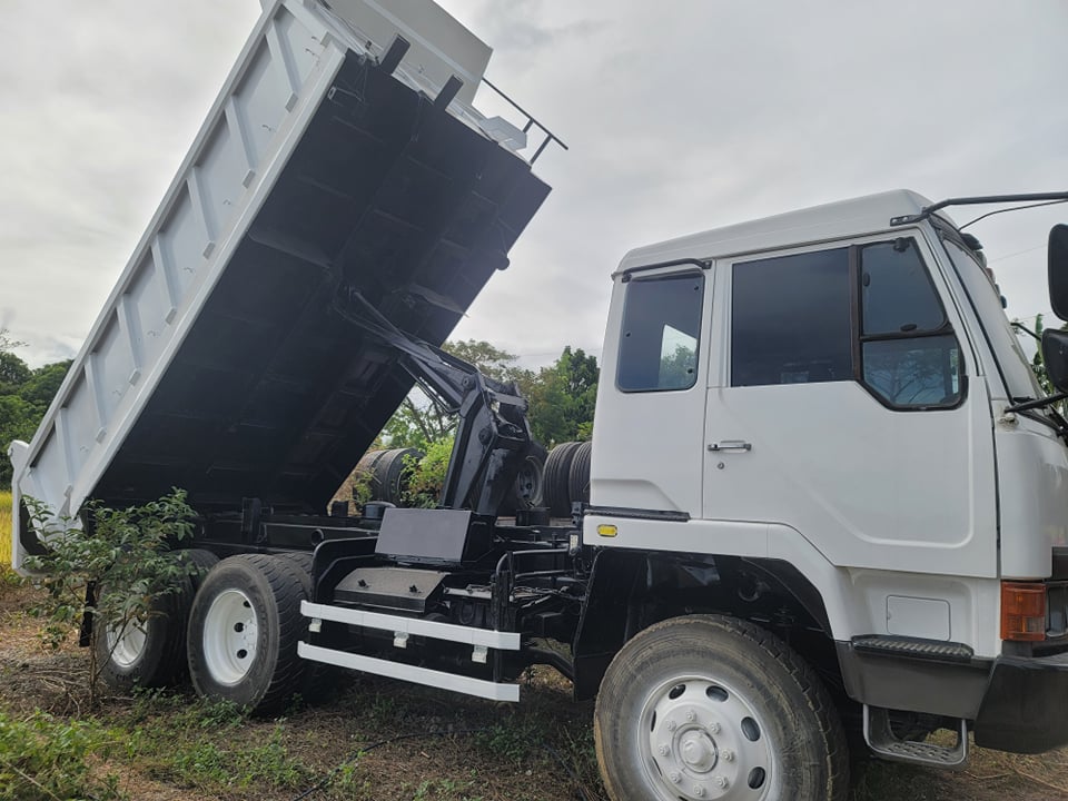 Hyundai Dump Truck DT00723-0027-6