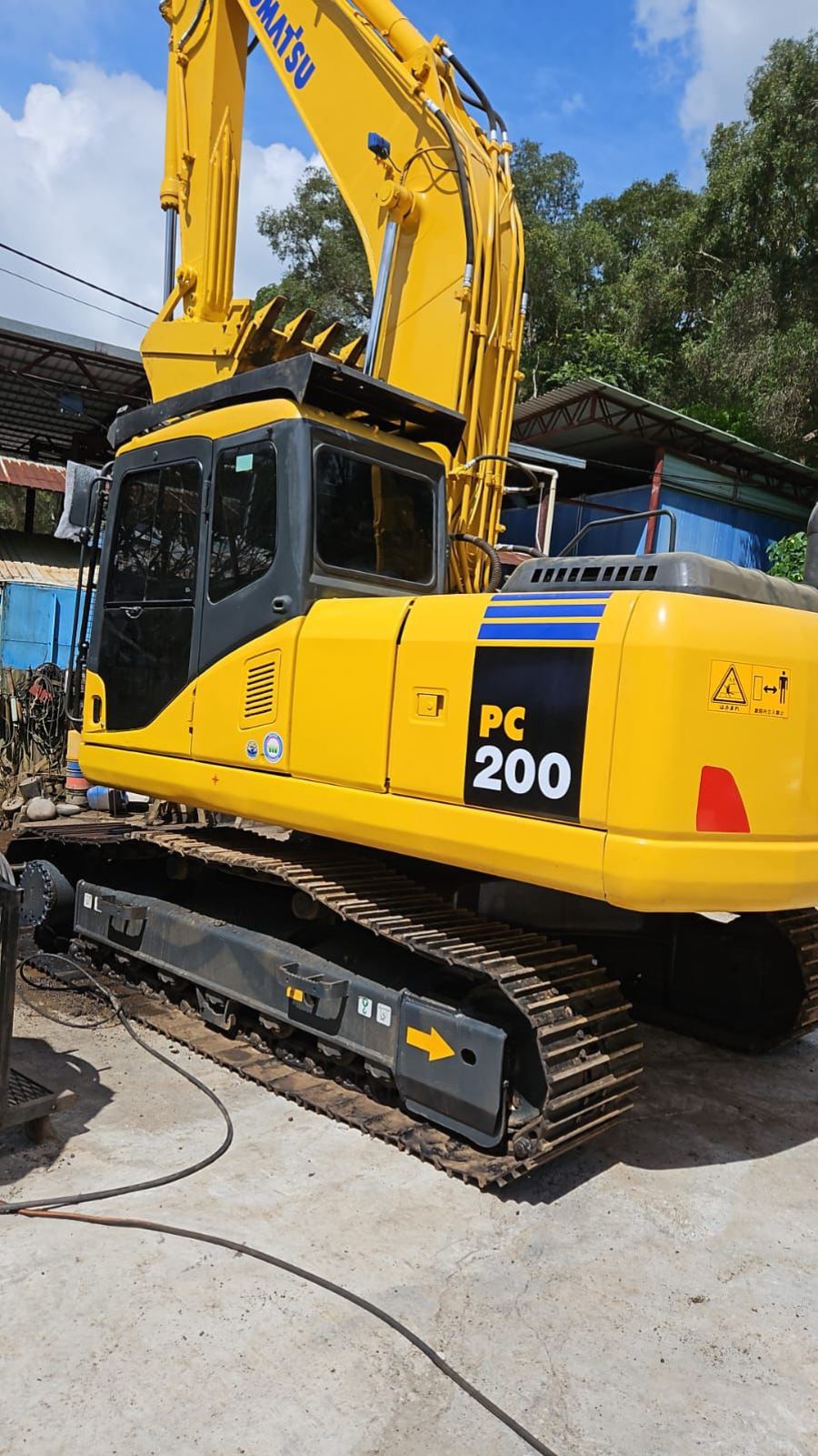 Komatsu PC200-7 Tracked Excavator TEX0723-0065-7