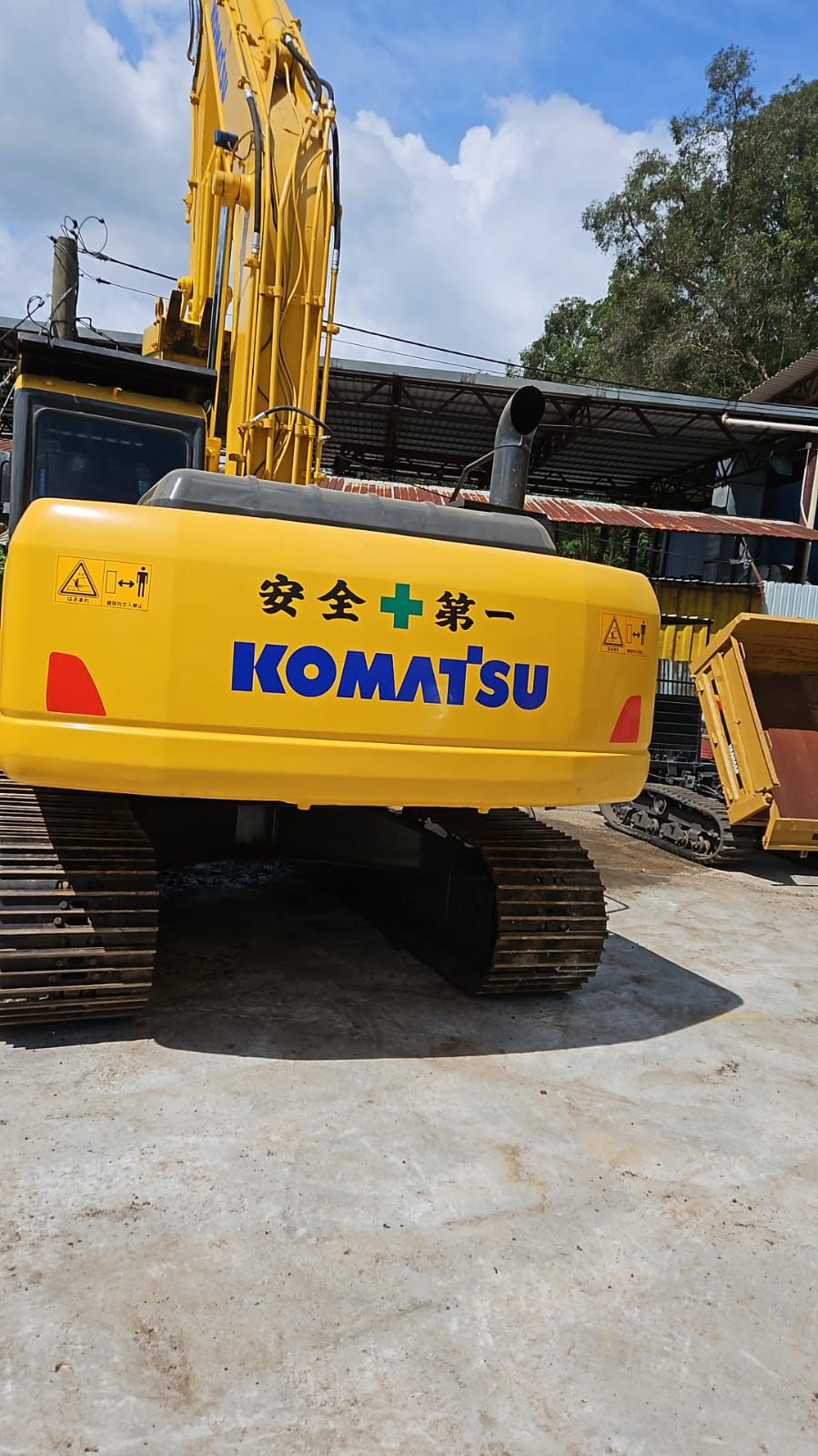 Komatsu PC200-7 Tracked Excavator TEX0723-0065-7