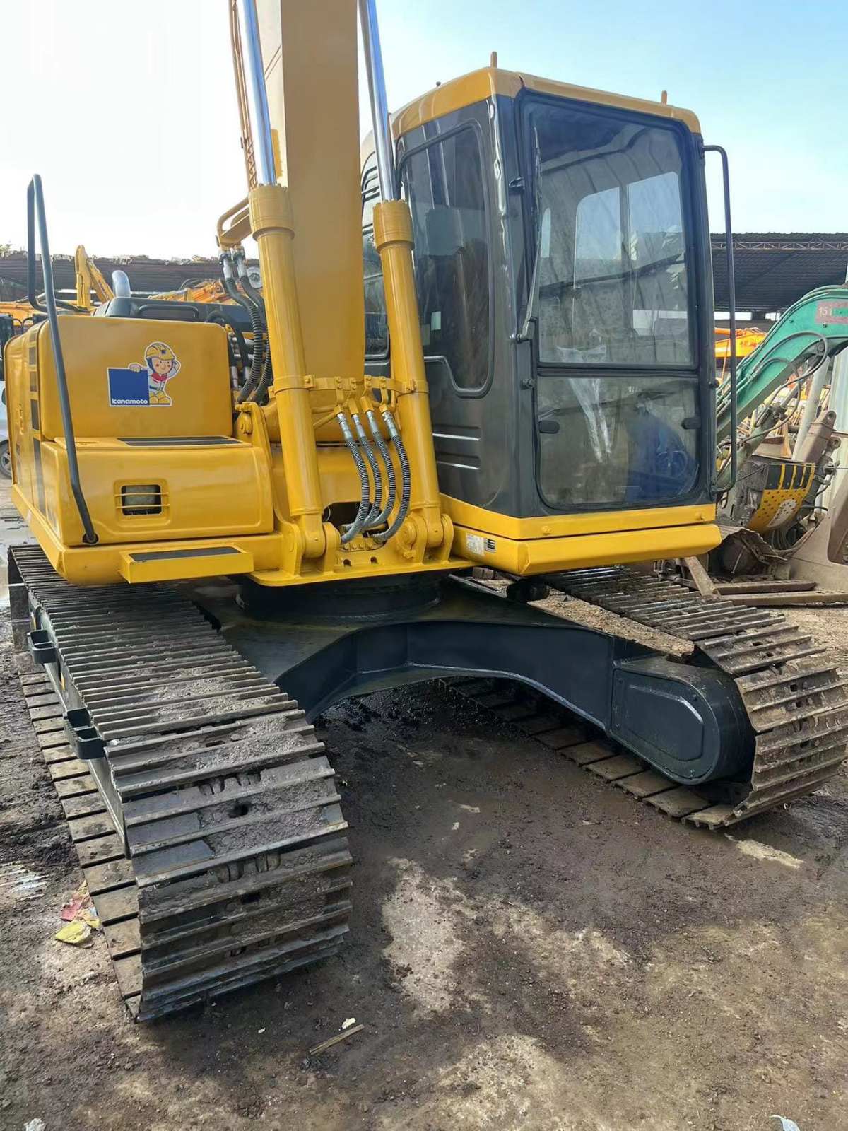 Komatsu PC120-6 Tracked Excavator TEX0723-0064-7