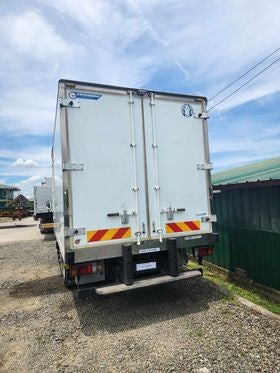 Isuzu 6W Freezer Van 14 ft. FV0823-0023-16