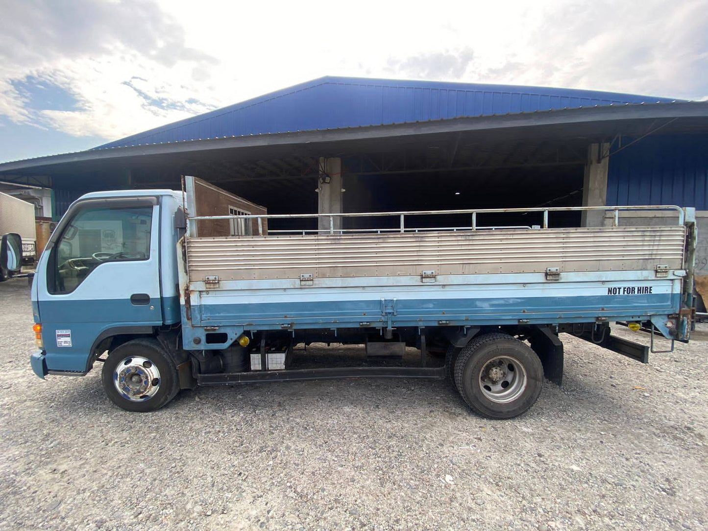 Isuzu Elf 6W Drop Side 14 ft. CRT0823-0028-15