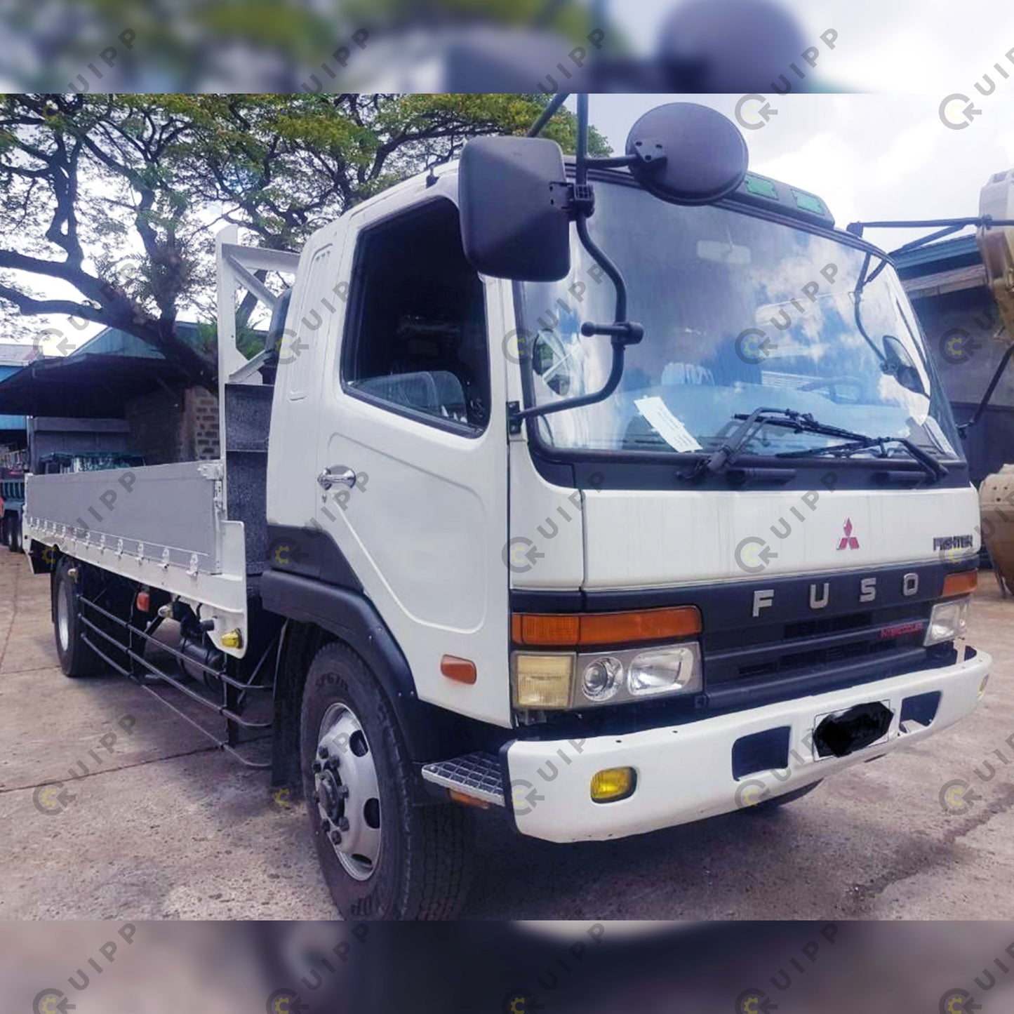 Mitsubishi Fuso Cargo Truck