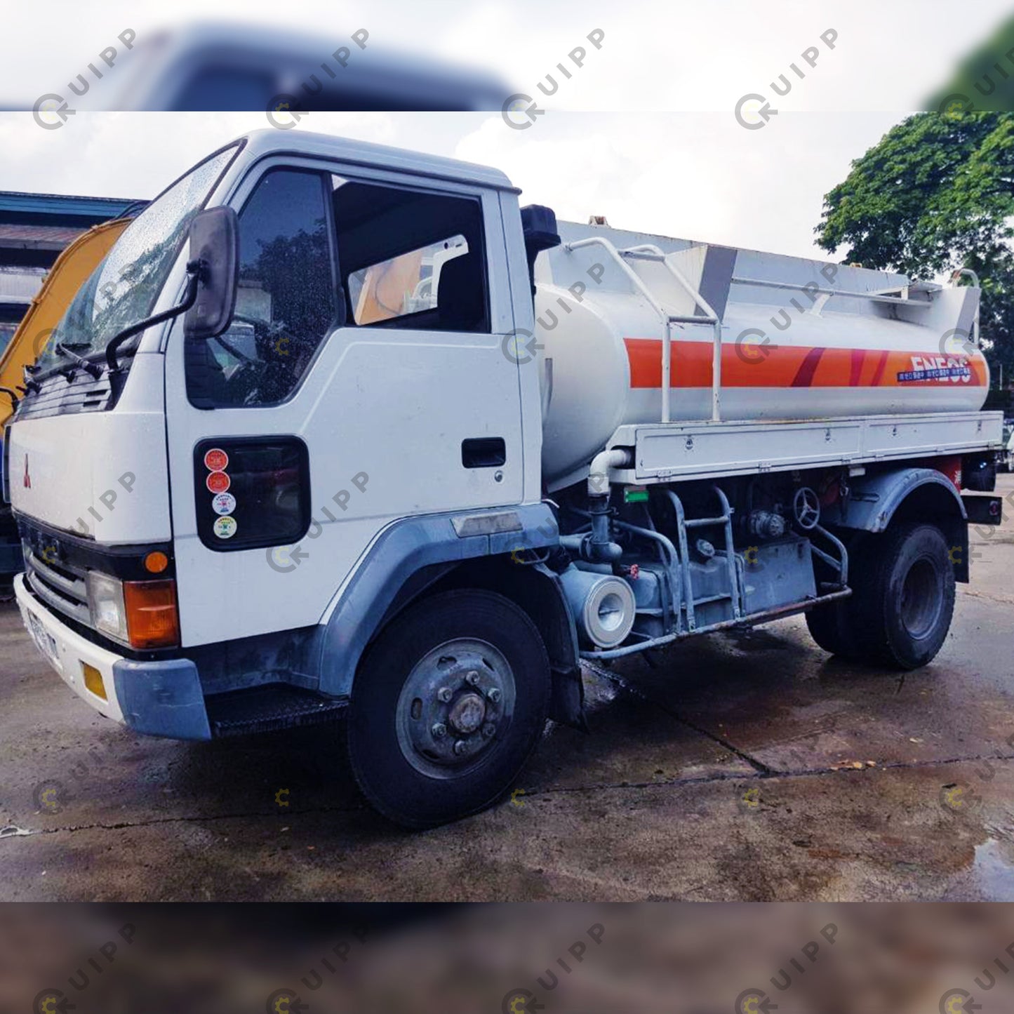 Mitsubishi Fuso Tanker TNK0423-0005-3