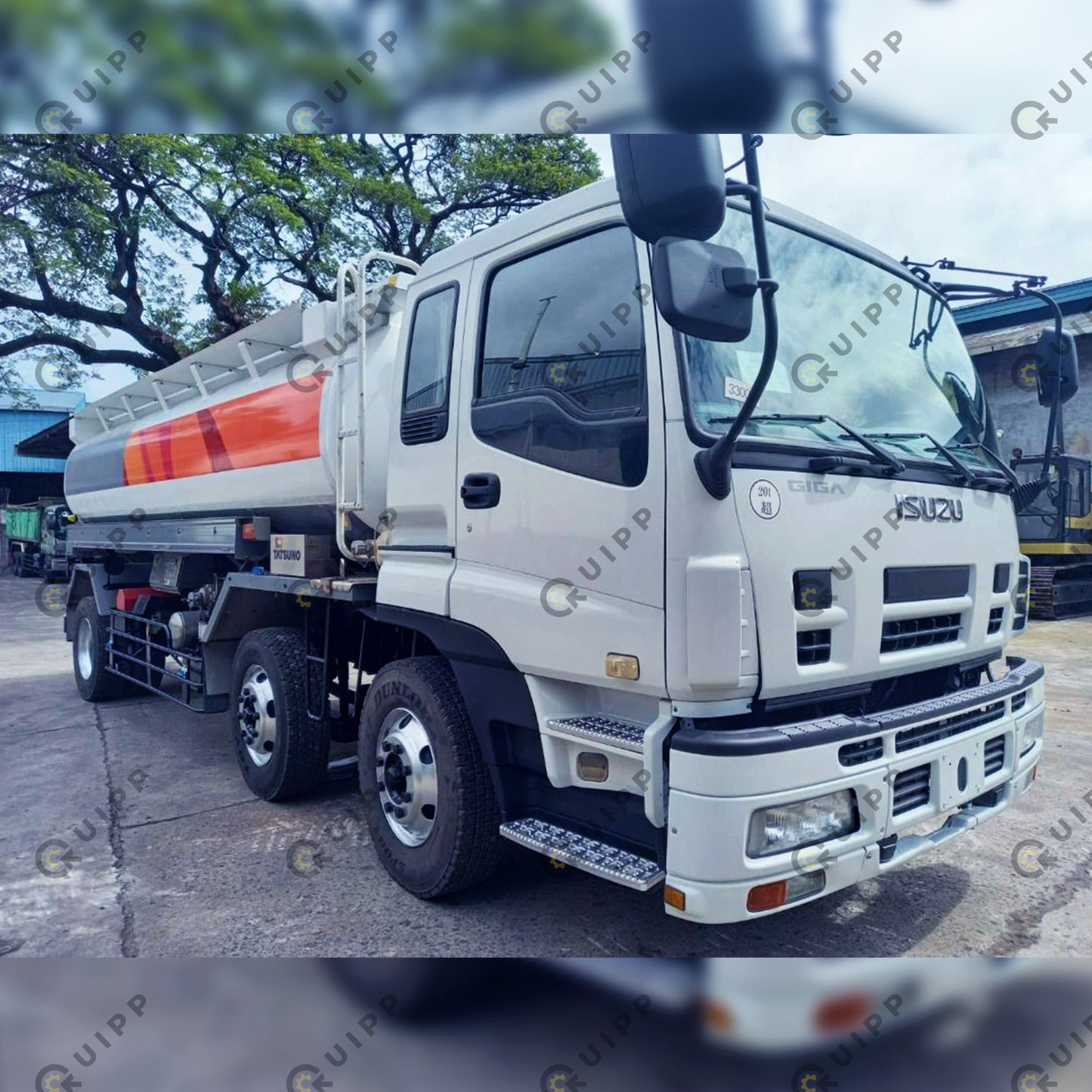 Isuzu Tanker TNK0423-0001-3