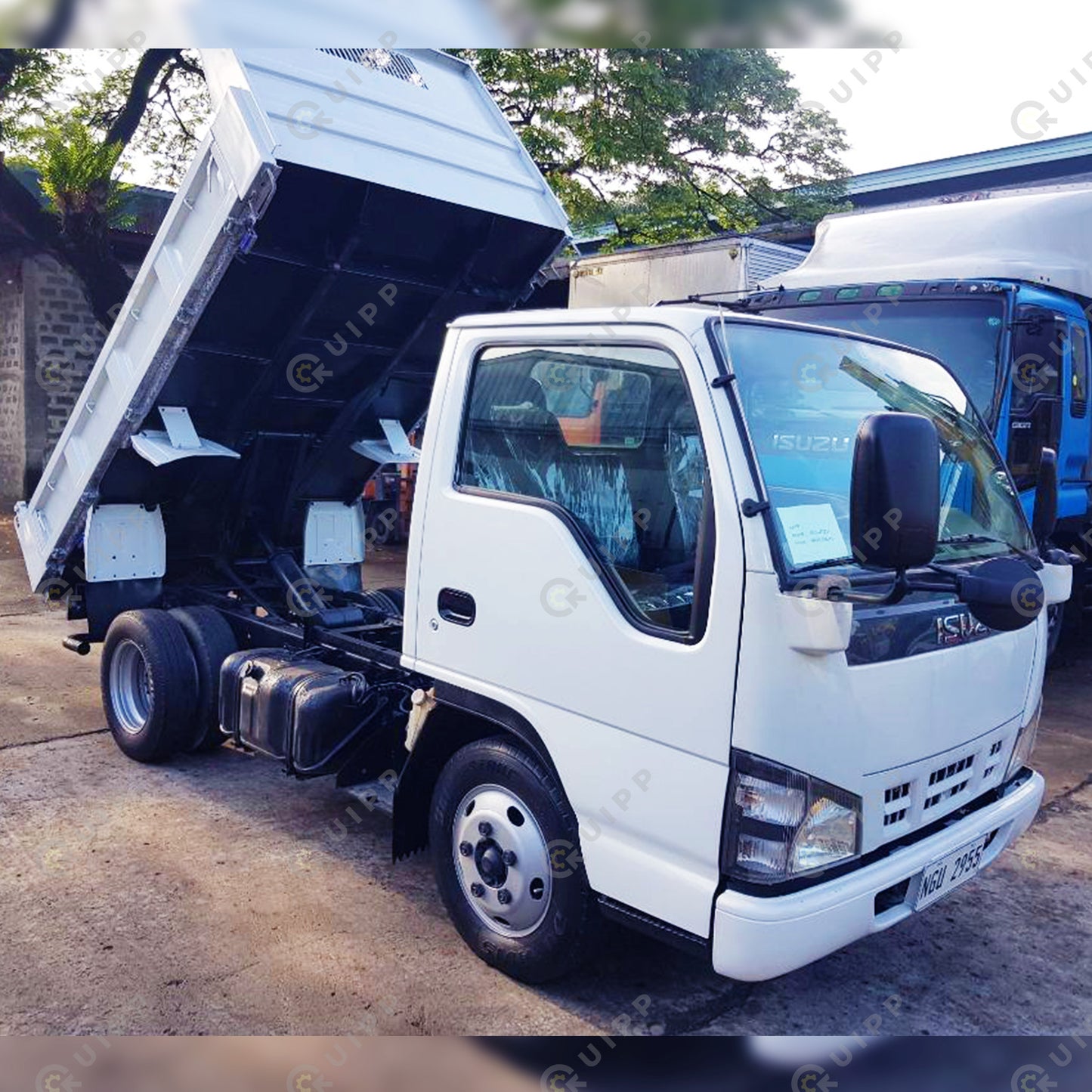 Isuzu Dump Truck DT0423-0023-3