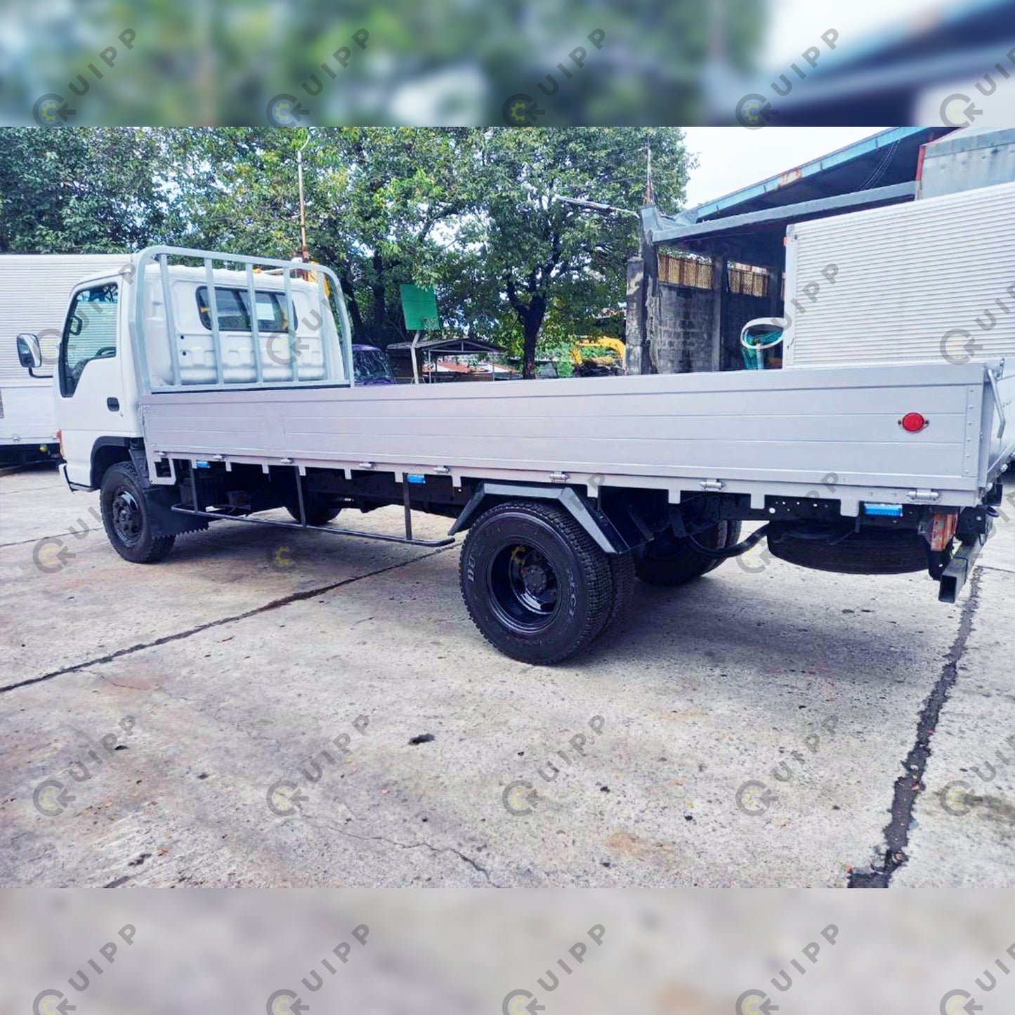 Isuzu NPR Cargo Truck CRT0423-0007-3