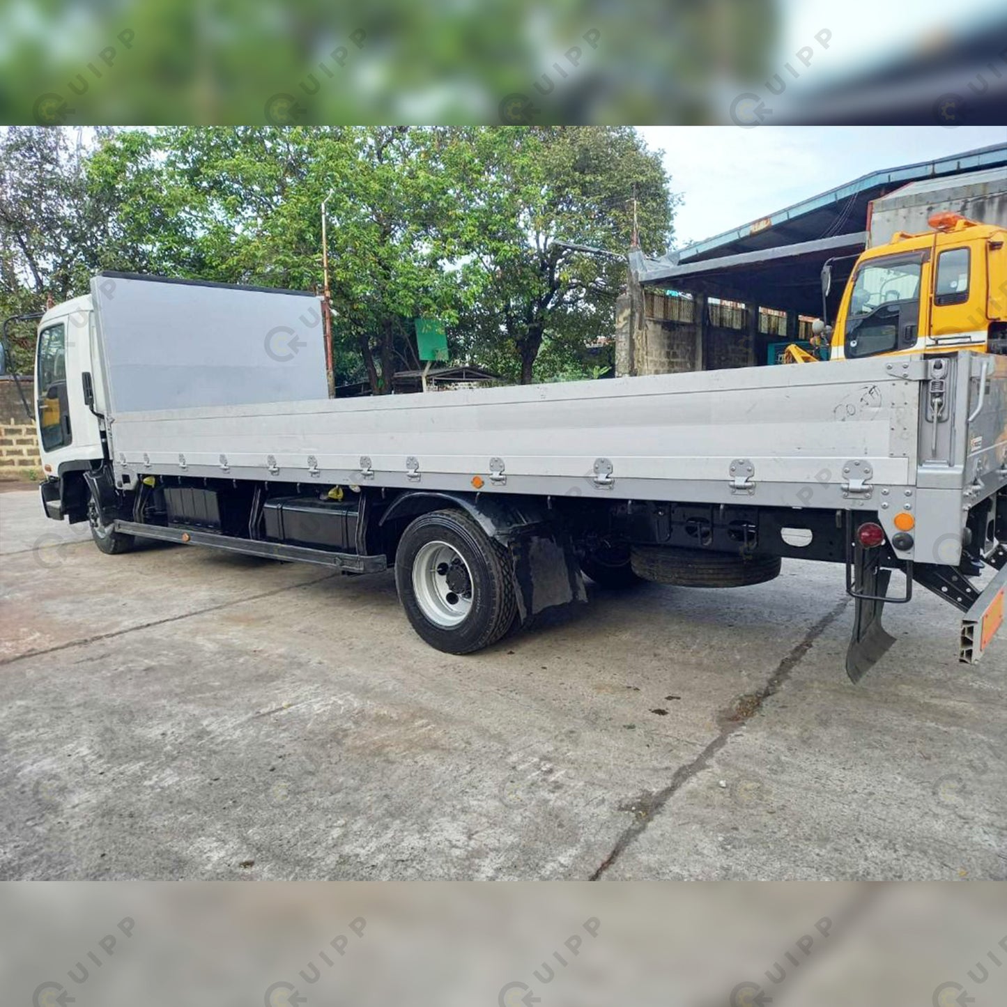 Isuzu Forward Cargo Truck CRT0423-0004-3
