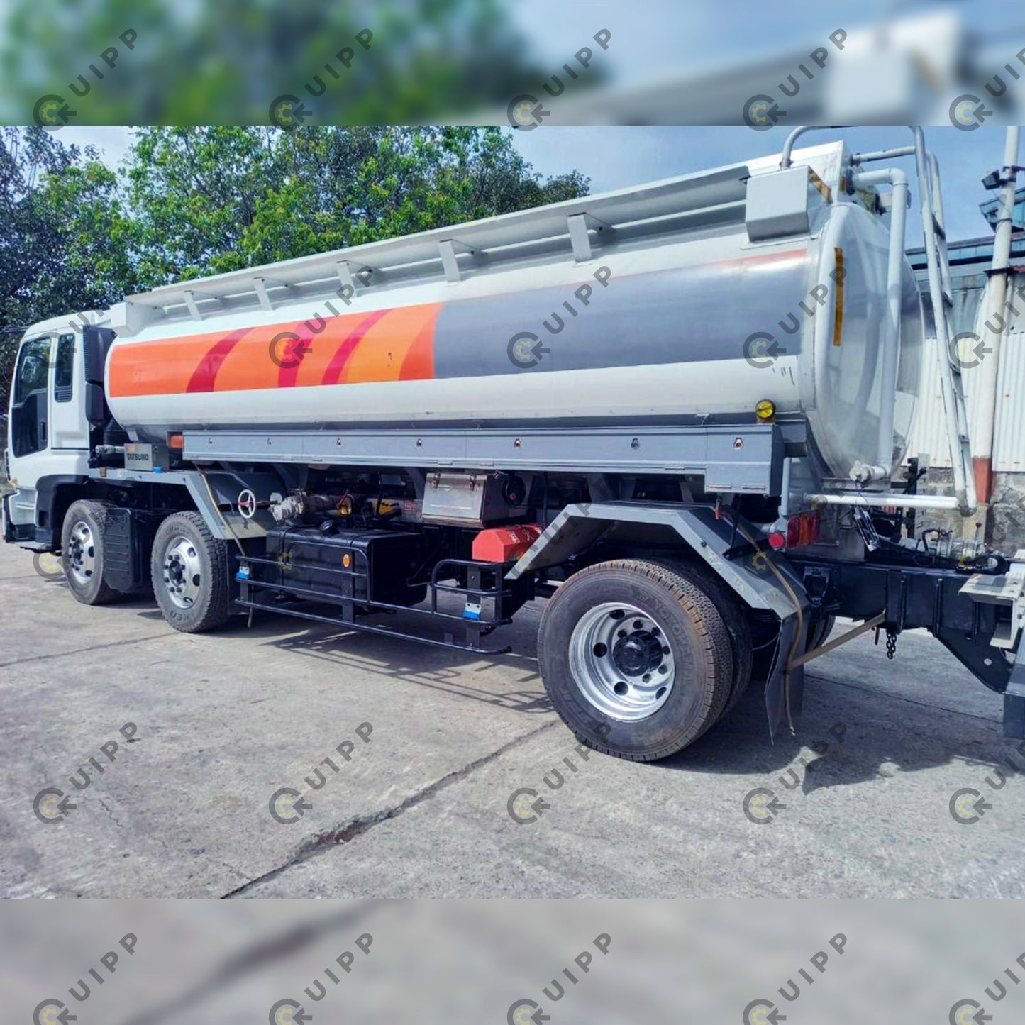 Isuzu Tanker TNK0423-0001-3