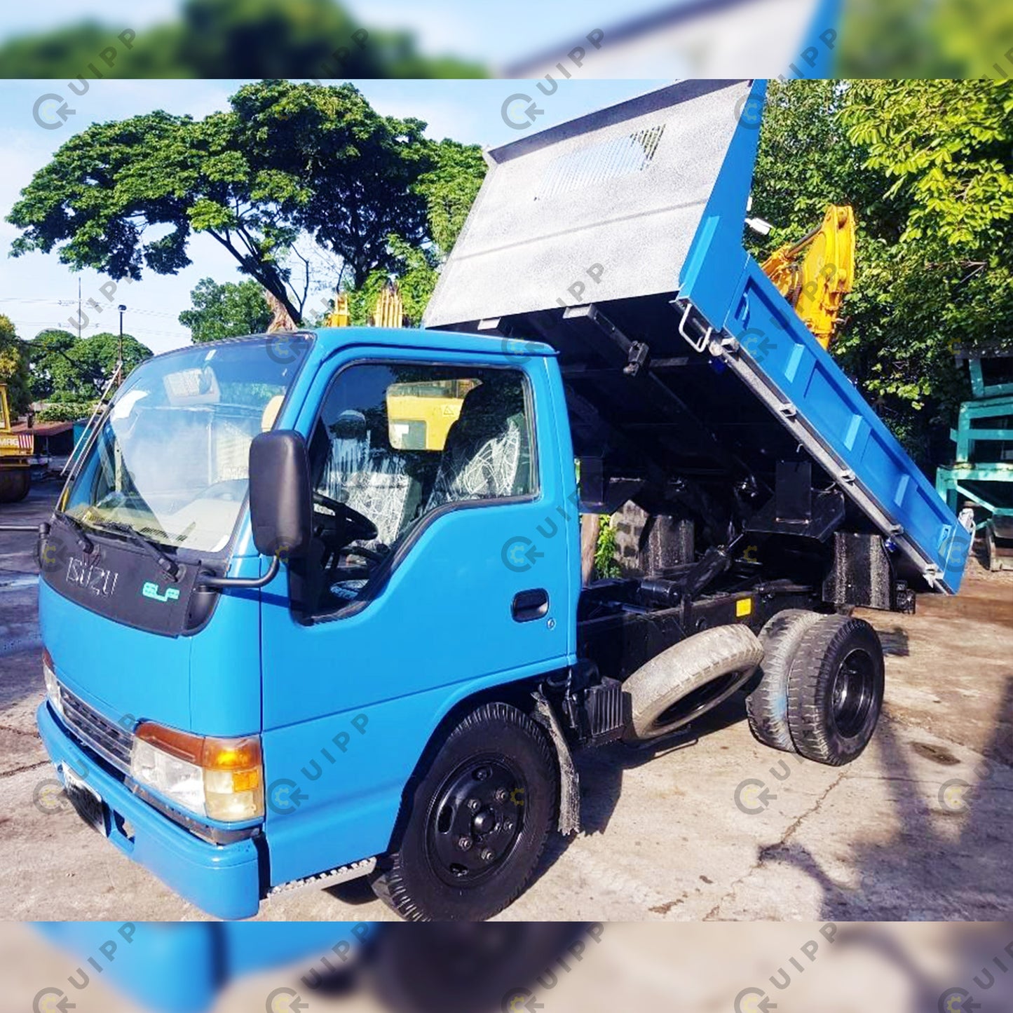 Isuzu Dump Truck DT0423-0021-3