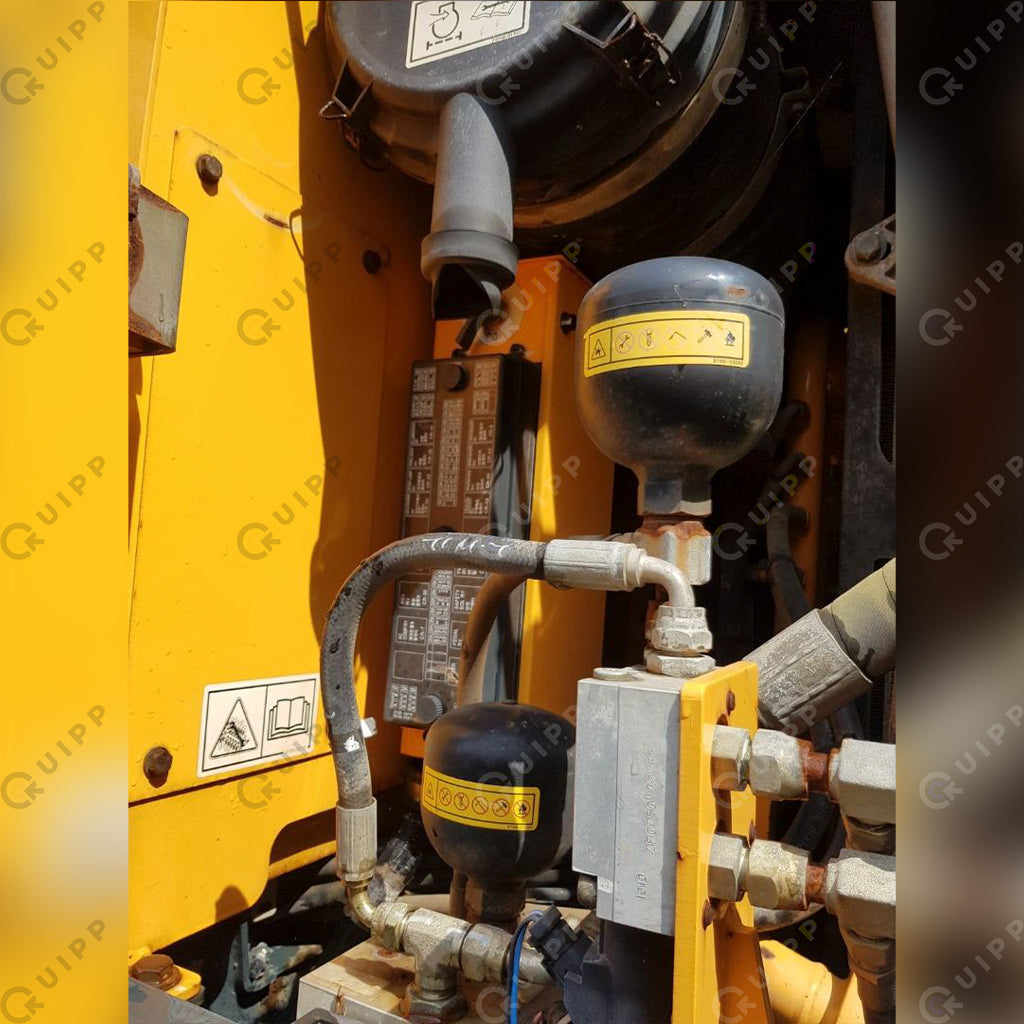 2010 Hyundai 140W Wheel Excavator (0.5 cubic meter)