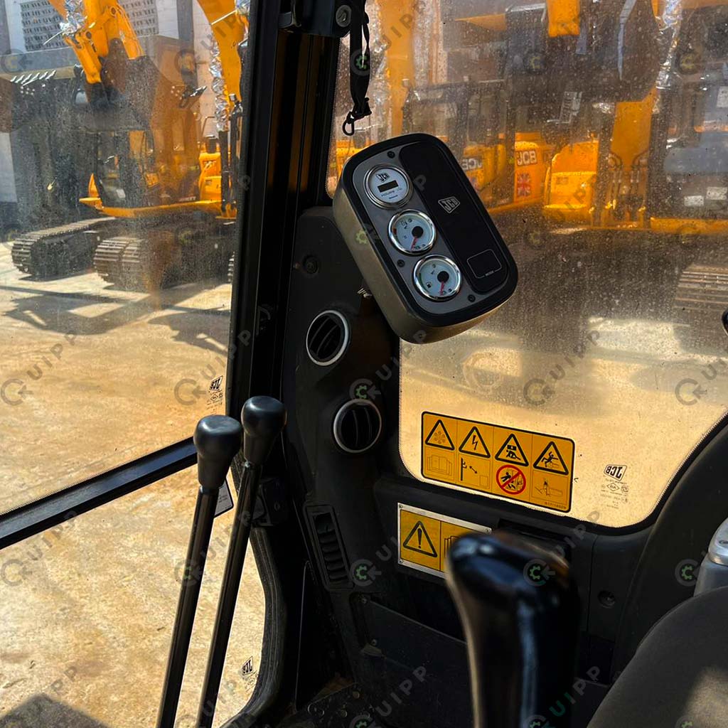 2018 JCB JS205LC Tracked Excavator TEX1222-0002-1 (1.02 cubic meter)