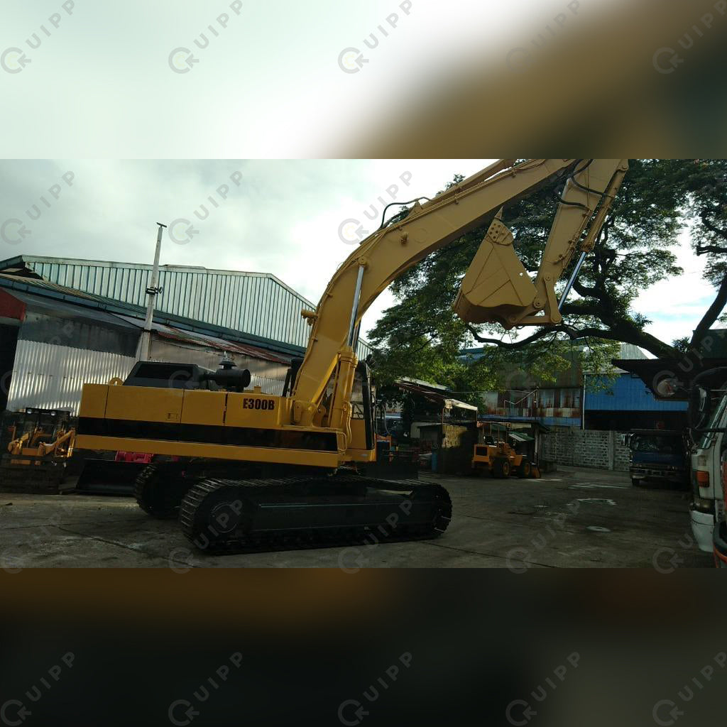 Caterpillar E300B Backhoe (1.5 cubic meter)