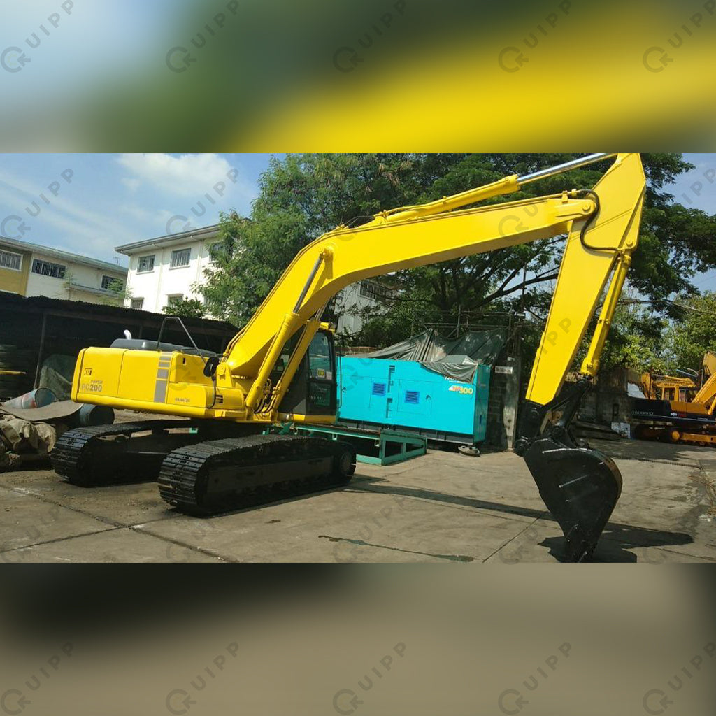 Komatsu PC200 Backhoe