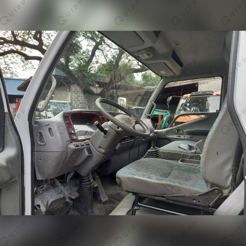 Mitsubishi Fuso Cargo Truck CRT0423-0003-3