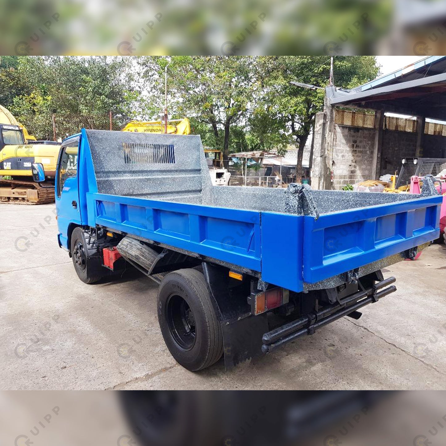 Isuzu Dump Truck DT0423-0020-3