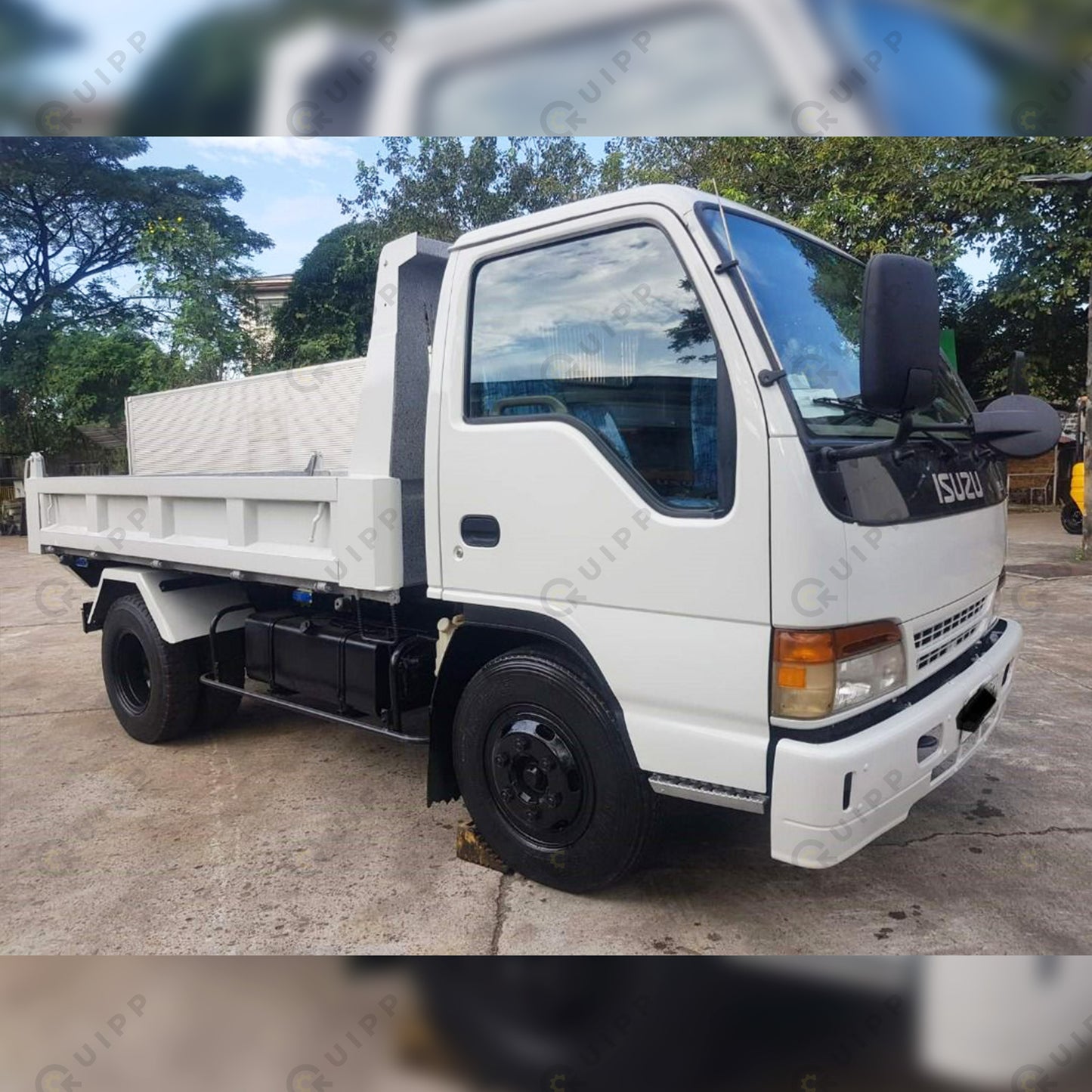 Isuzu Dump Truck DT0423-0018-3